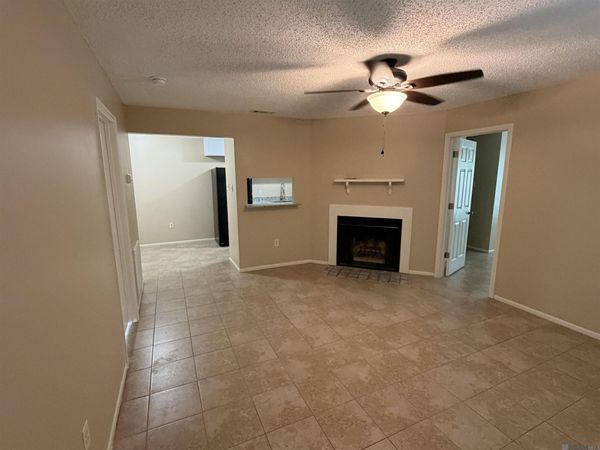 914 Hammond Manor Dr, Unit #C, Baton Rouge, LA 70816