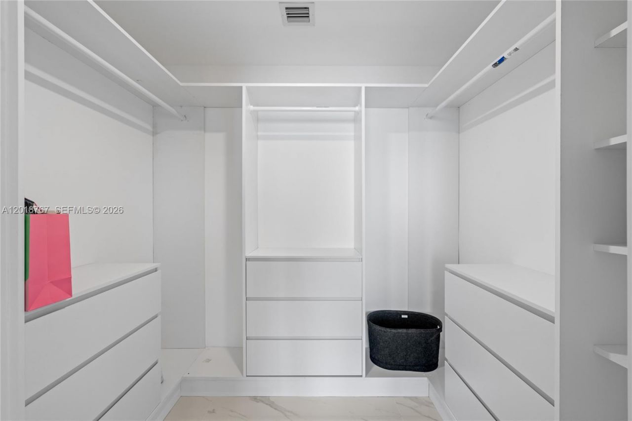 700 NE 24th St , Unit 5206, Miami, FL 33137 Photo