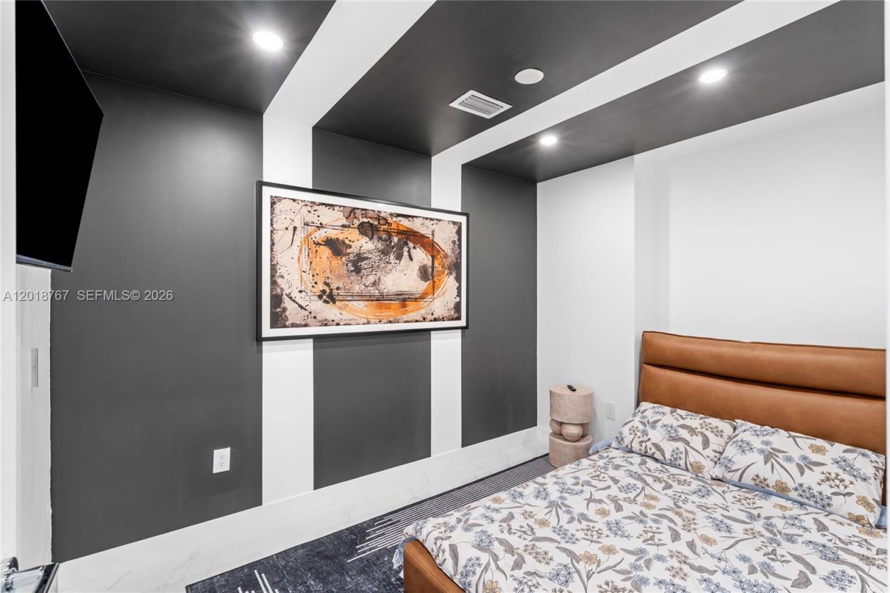 700 NE 24th St , Unit 5206, Miami, FL 33137 Photo