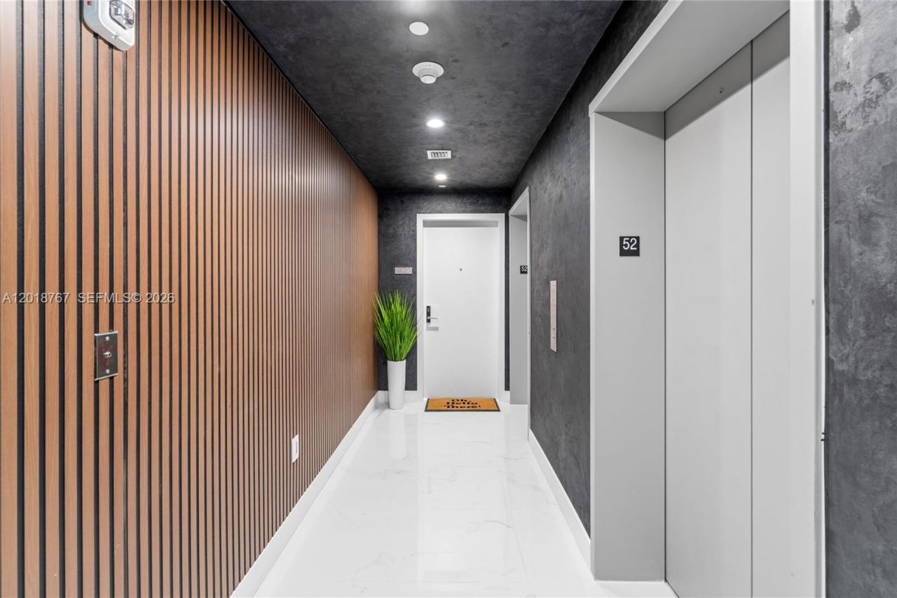 700 NE 24th St , Unit 5206, Miami, FL 33137 Photo