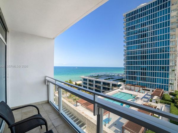 6801 Collins Ave , Unit 714 (Door , Miami Beach, FL 33141