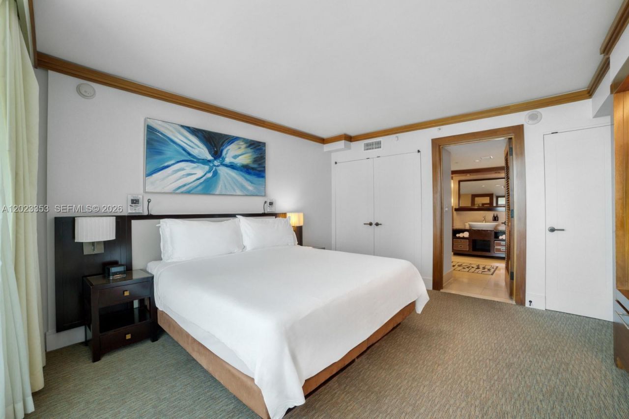 6801 Collins Ave , Unit 714 (Door , Miami Beach, FL 33141 Photo