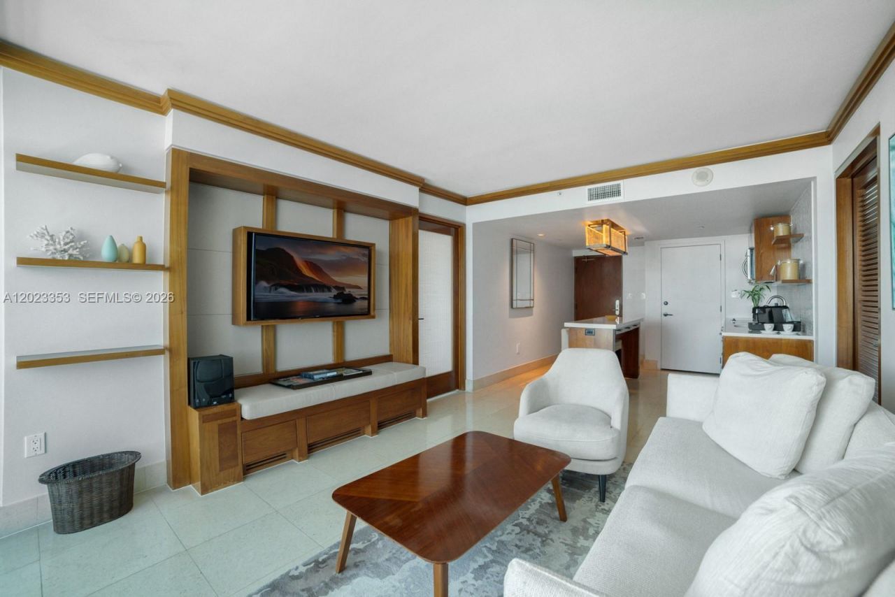 6801 Collins Ave , Unit 714 (Door , Miami Beach, FL 33141 Photo