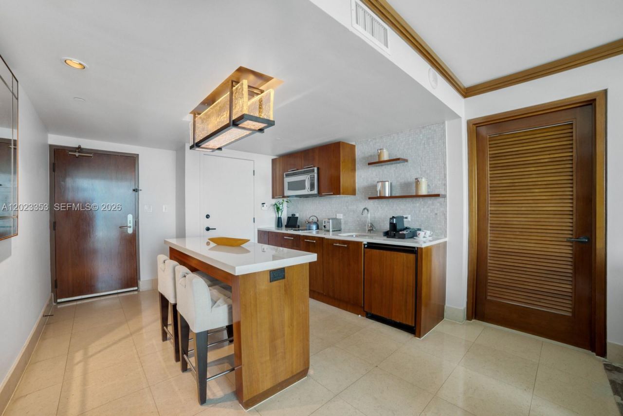 6801 Collins Ave , Unit 714 (Door , Miami Beach, FL 33141 Photo