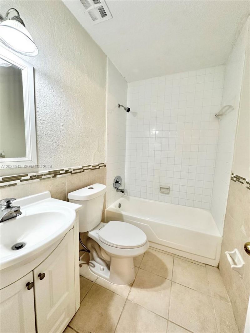 8650 SW 67th Ave , Unit 1032, Pinecrest, FL 33143 Photo