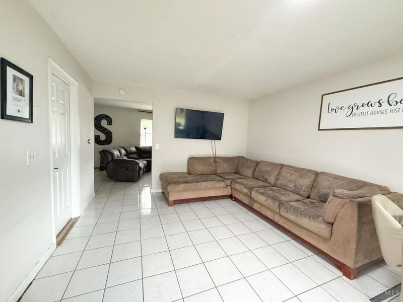 1811 Theresa Court, Middletown, OH 45044 Photo 7