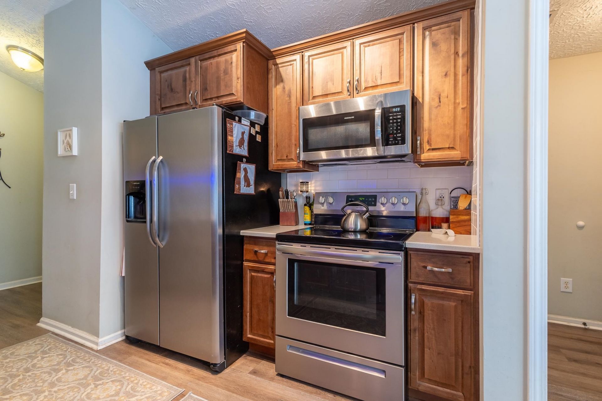 590 Bridgeport Dr.  Photo 11