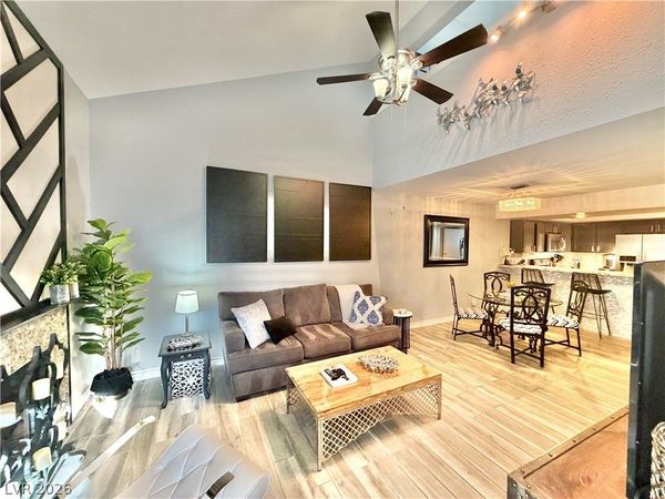 2700 LODESTONE Drive, Unit Wow!, Las Vegas, NV 89117