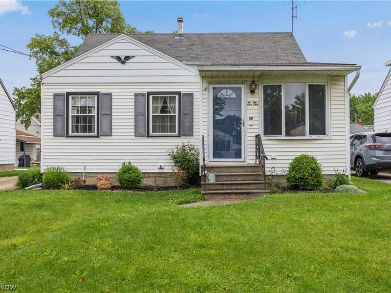 610 Princeton Avenue, Elyria, OH 44035 Photo 2
