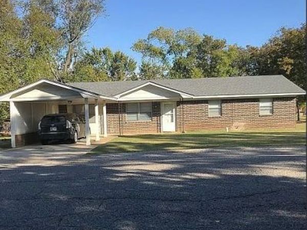 1820 W Ardmore Avenue, Sulphur, OK 73086