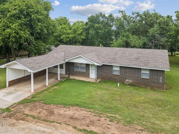 1820 W Ardmore Avenue, Sulphur, OK 73086