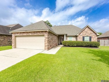 14371 Stonegate Manor Dr, Gonzales, LA 70737