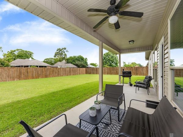 14371 Stonegate Manor Dr, Gonzales, LA 70737