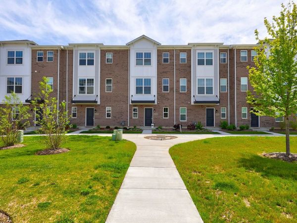 1078 Bogart Street , Des Plaines, IL 60018