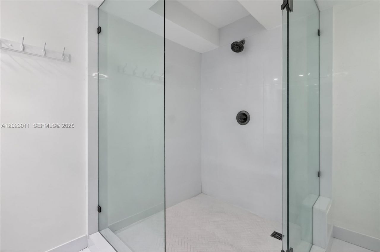 2000 Towerside Ter, Unit 709, Miami, FL 33138 Photo