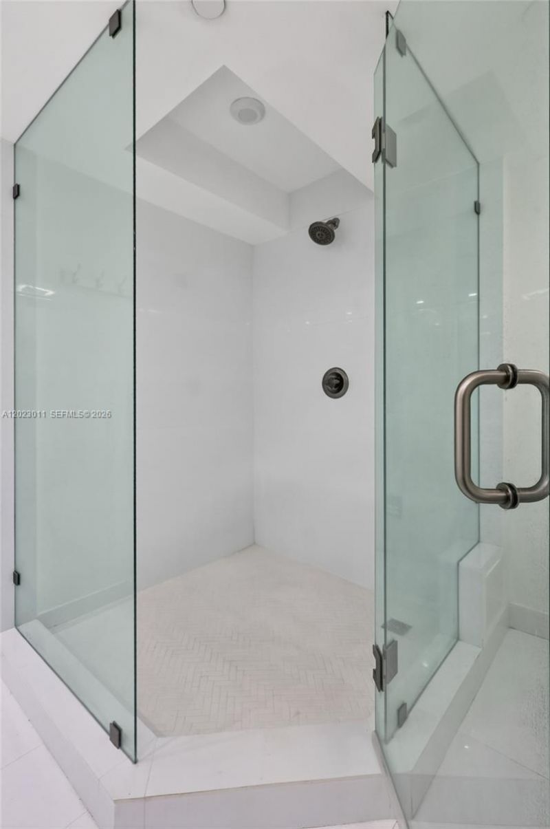 2000 Towerside Ter, Unit 709, Miami, FL 33138 Photo