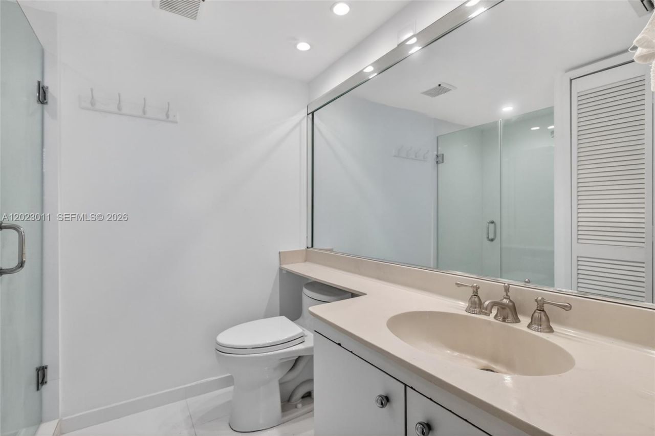 2000 Towerside Ter, Unit 709, Miami, FL 33138 Photo