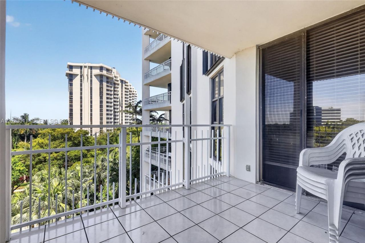 2000 Towerside Ter, Unit 709, Miami, FL 33138 Photo