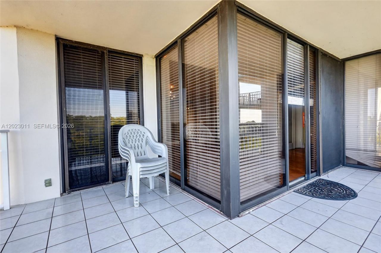 2000 Towerside Ter, Unit 709, Miami, FL 33138 Photo