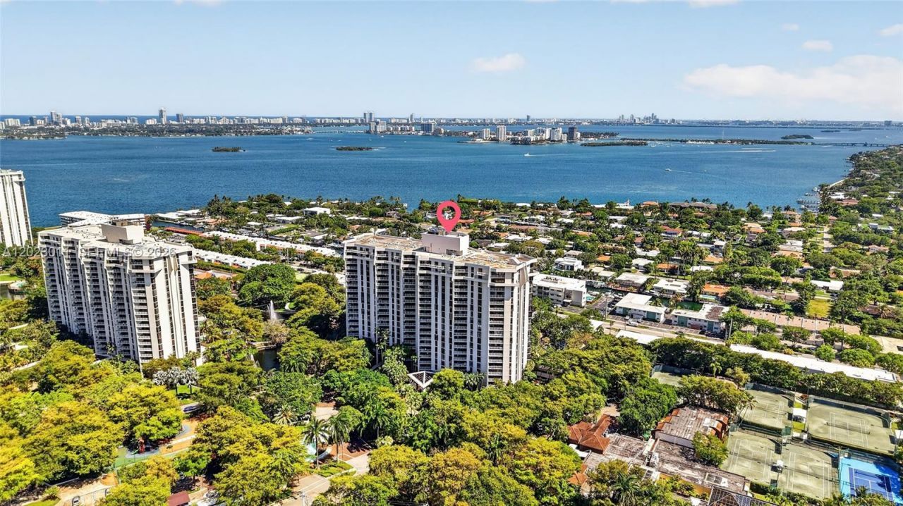 2000 Towerside Ter, Unit 709, Miami, FL 33138 Photo