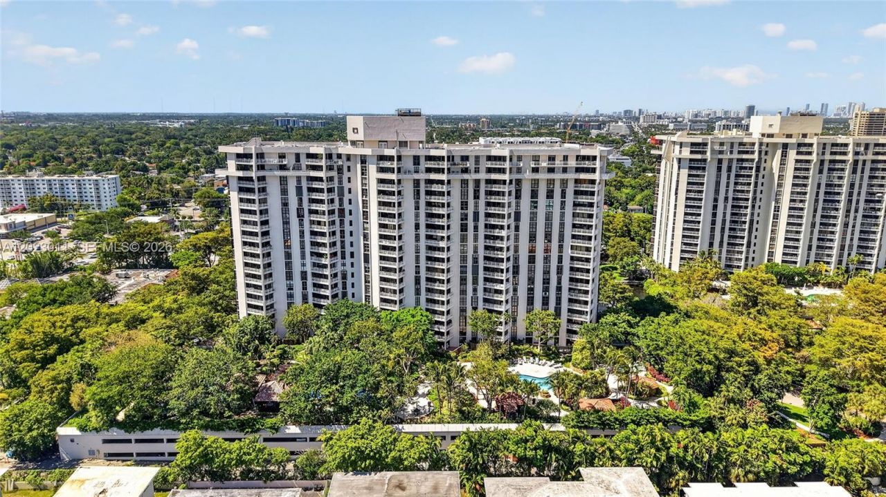 2000 Towerside Ter, Unit 709, Miami, FL 33138 Photo