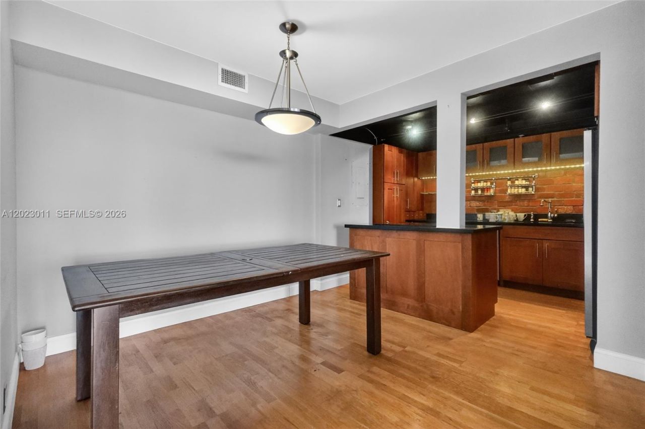 2000 Towerside Ter, Unit 709, Miami, FL 33138 Photo