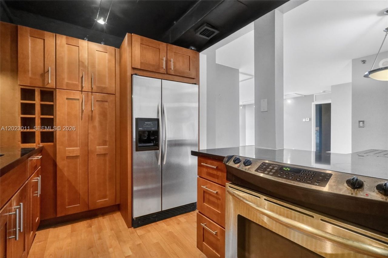 2000 Towerside Ter, Unit 709, Miami, FL 33138 Photo