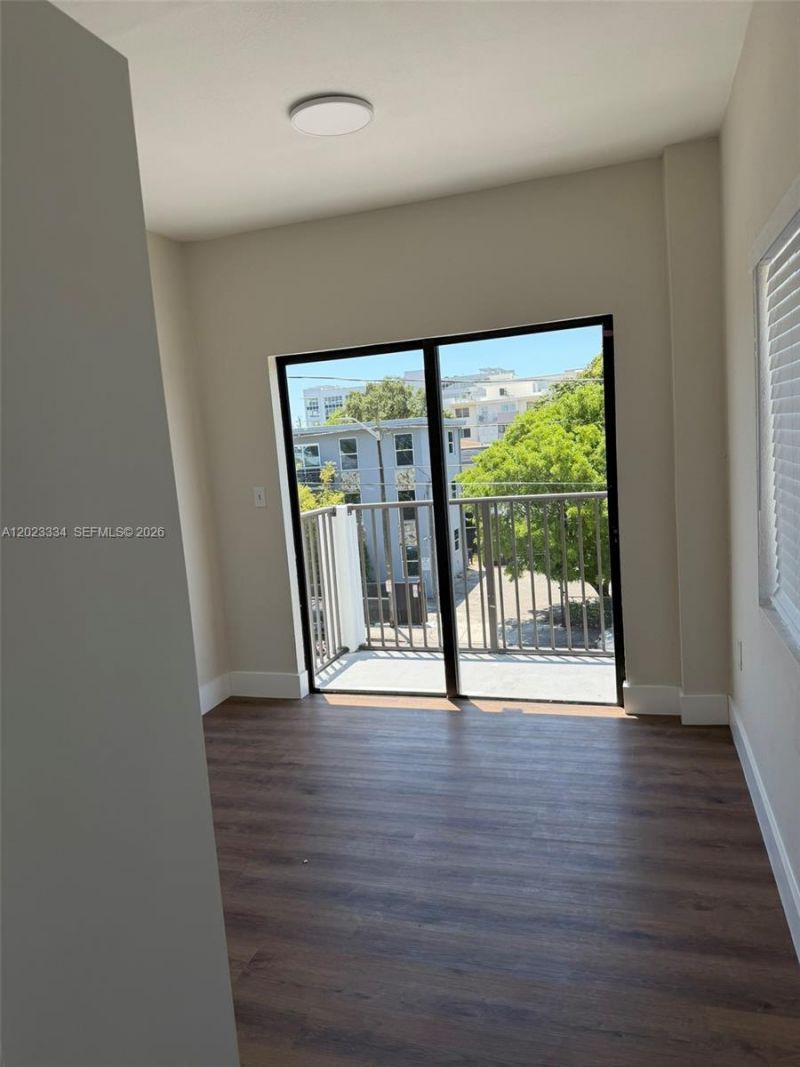 763 SW 5th St , Unit 304, Miami, FL 33130 Photo