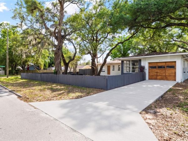 8510 N SEMINOLE AVENUE, TAMPA, FL 33604
