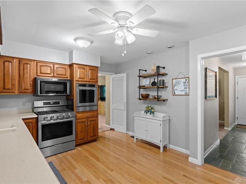994 Meadow Lane, Xenia, OH 45385 Photo 12