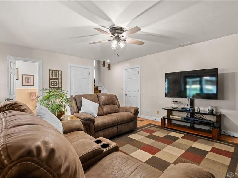 994 Meadow Lane, Xenia, OH 45385 Photo 32