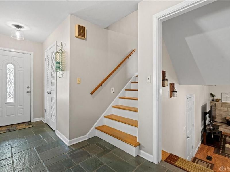 994 Meadow Lane, Xenia, OH 45385 Photo 5