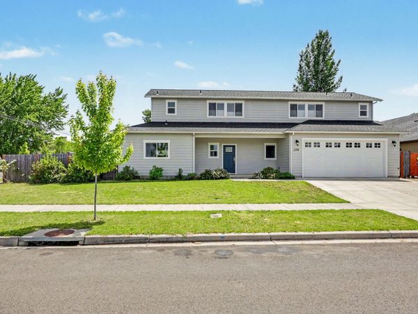 2201 Westwood Drive, Medford, OR 97501
