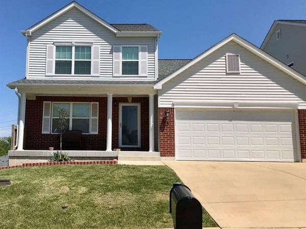 63 Robinson circle, St Louis, MO 63136
