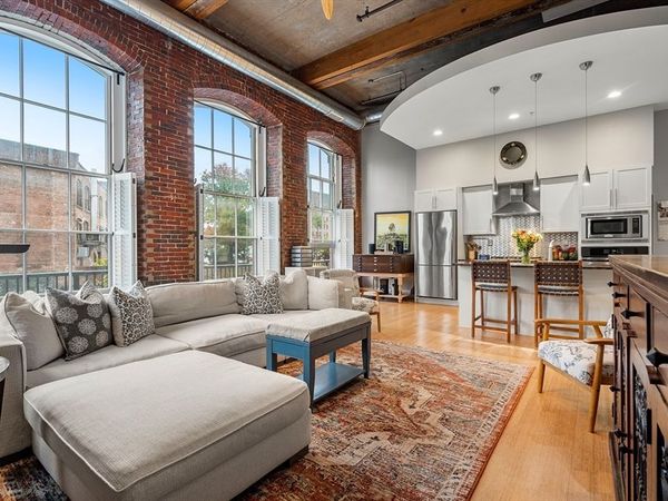 30 Market St, Unit 1, Lowell, MA 01852