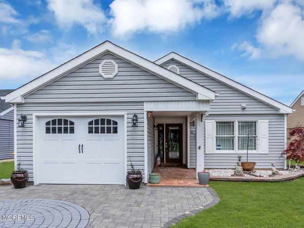 6 Westgate Place, Manchester, NJ 08759
