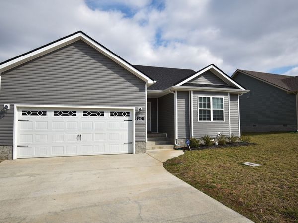 207 Geneva Ln, Clarksville, TN 37040