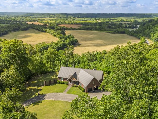 2266 S Main Street , Lobelville, TN 37097