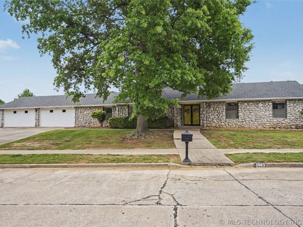 2003 N Main Street , Owasso, OK 74055