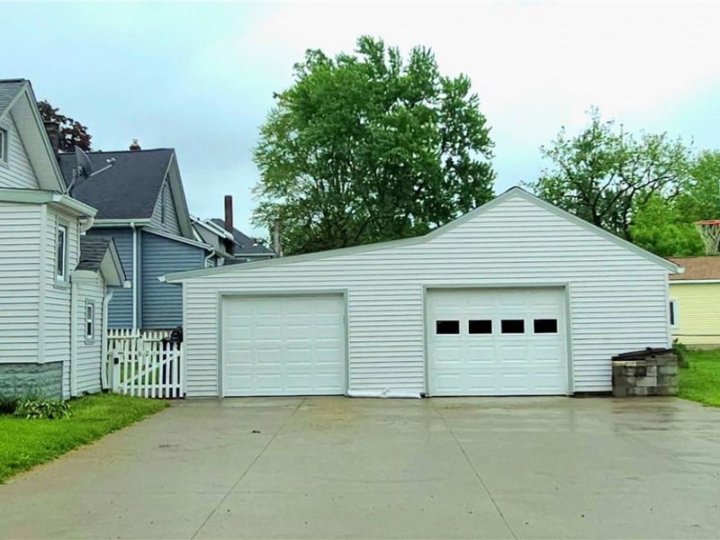 821 Cleveland Road, Ravenna, OH 44266 Photo 4