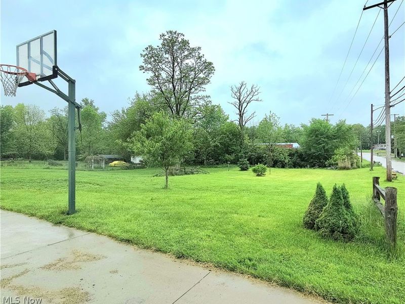 821 Cleveland Road, Ravenna, OH 44266 Photo 5