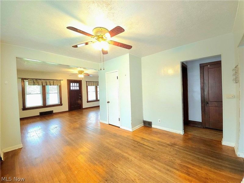 821 Cleveland Road, Ravenna, OH 44266 Photo 7