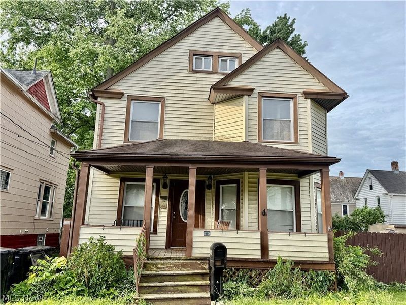 828 Broad Street, Elyria, OH 44035 Photo 2