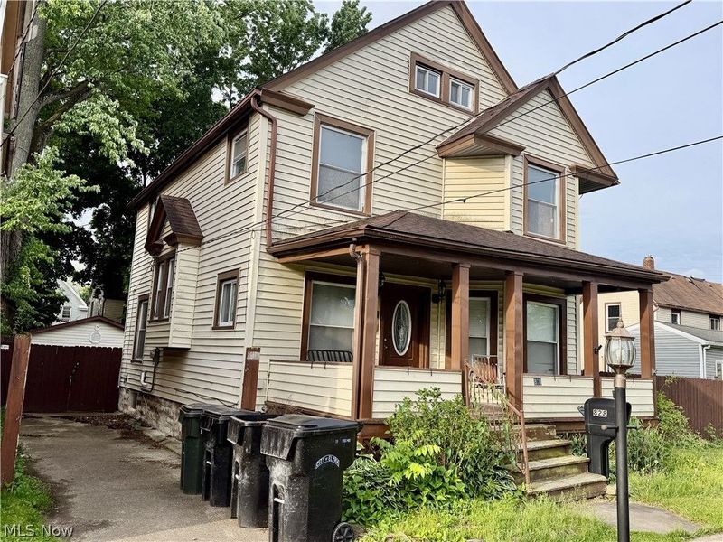 828 Broad Street, Elyria, OH 44035 Photo 3