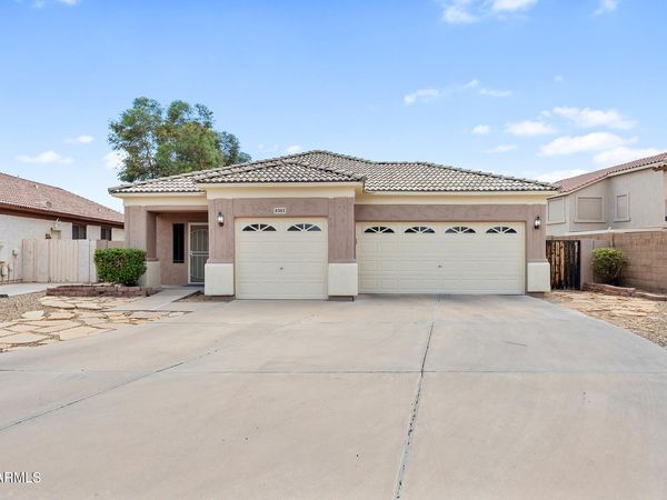8303 N 56TH Lane, Glendale, AZ 85302