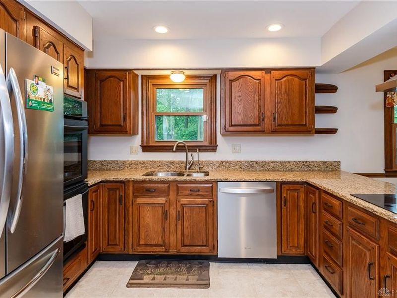 233 Bramblebush Trail, Beavercreek, OH 45440 Photo 16