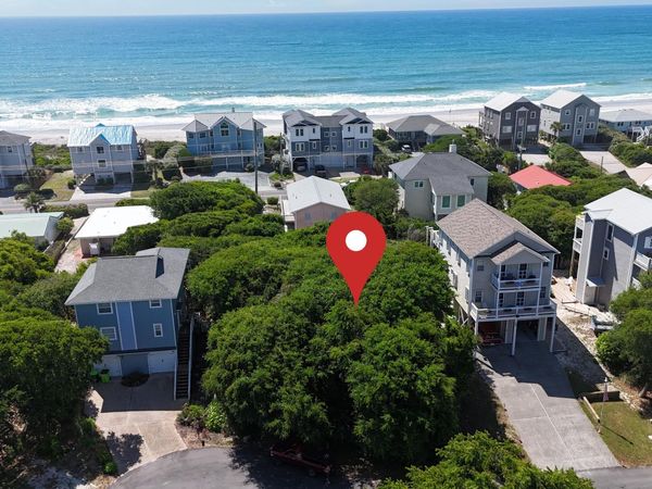 65 E Ridge , Surf City, NC 28445
