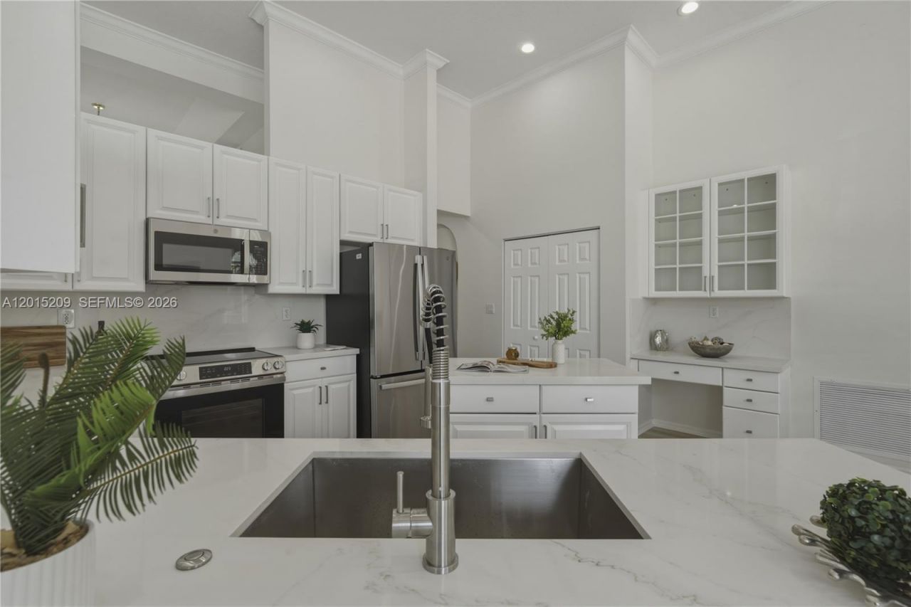 1836 NW 139th Ave , Pembroke Pines, FL 33028 Photo