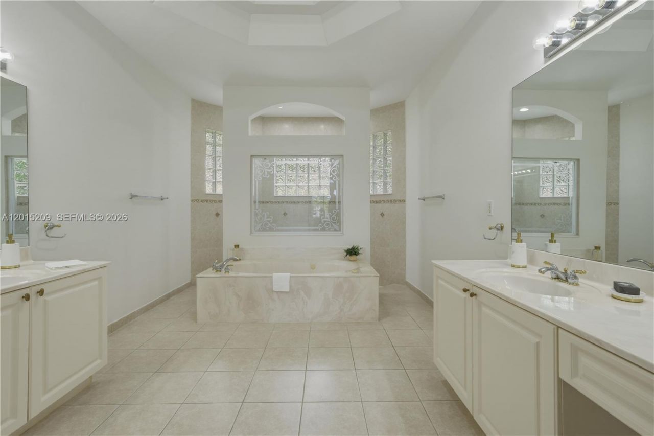 1836 NW 139th Ave , Pembroke Pines, FL 33028 Photo