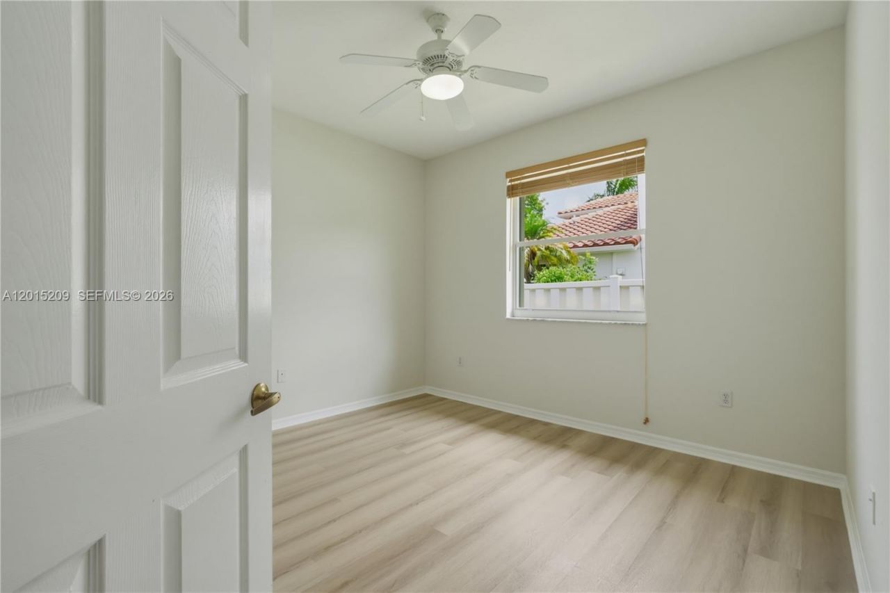 1836 NW 139th Ave , Pembroke Pines, FL 33028 Photo
